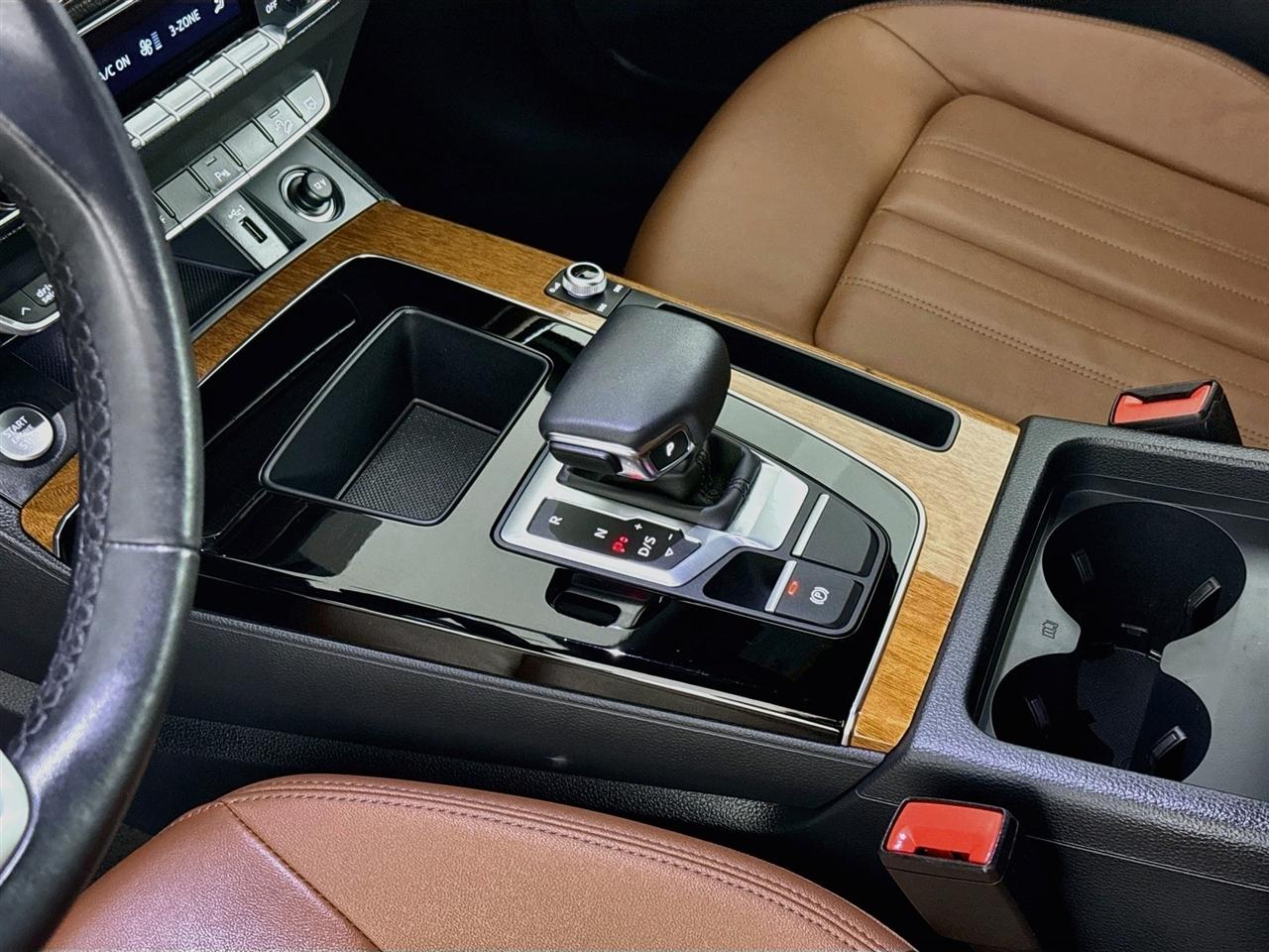 Audi Q5 Premium 40 TFSI quattro 2024