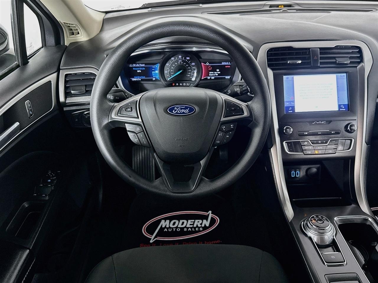 Ford Fusion SE FWD 2020