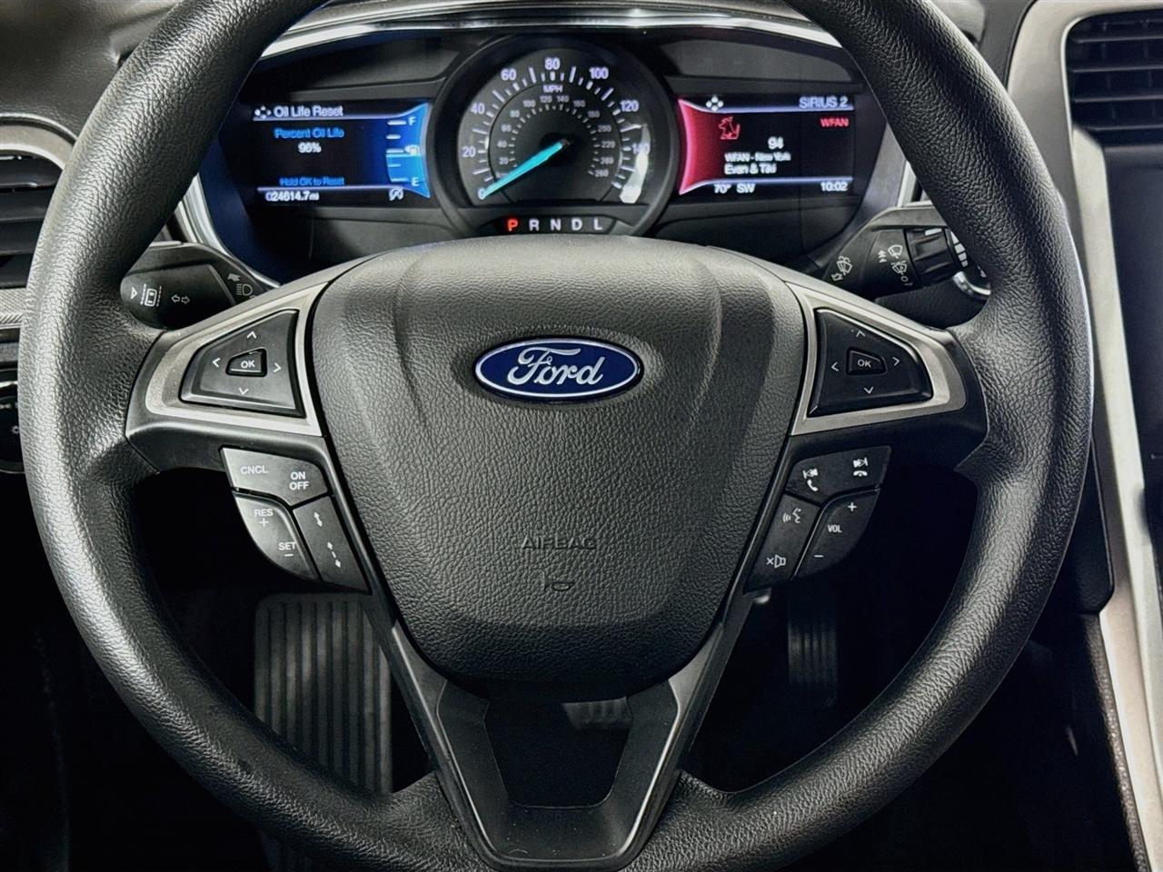 Ford Fusion SE FWD 2020