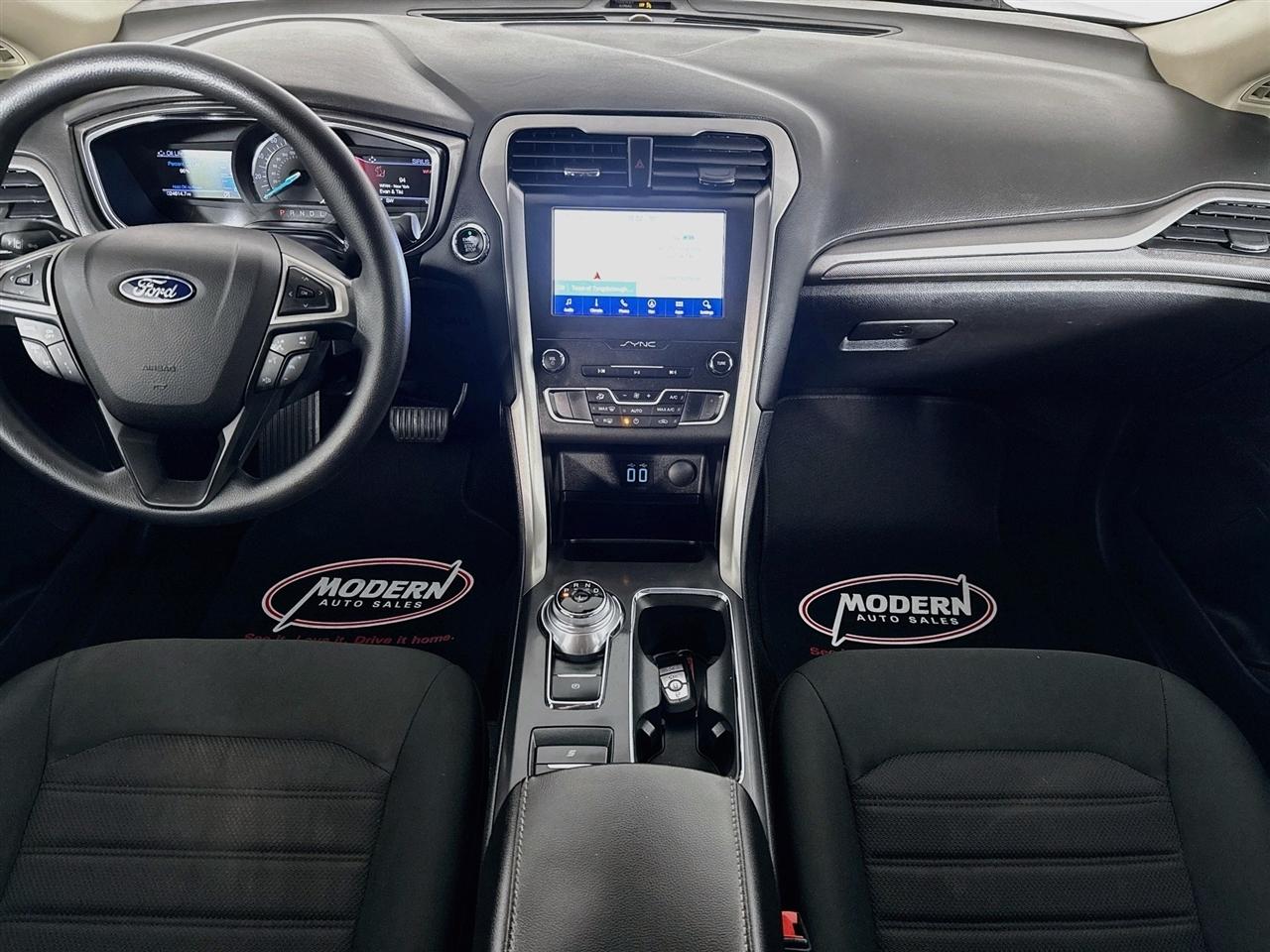 Ford Fusion SE FWD 2020