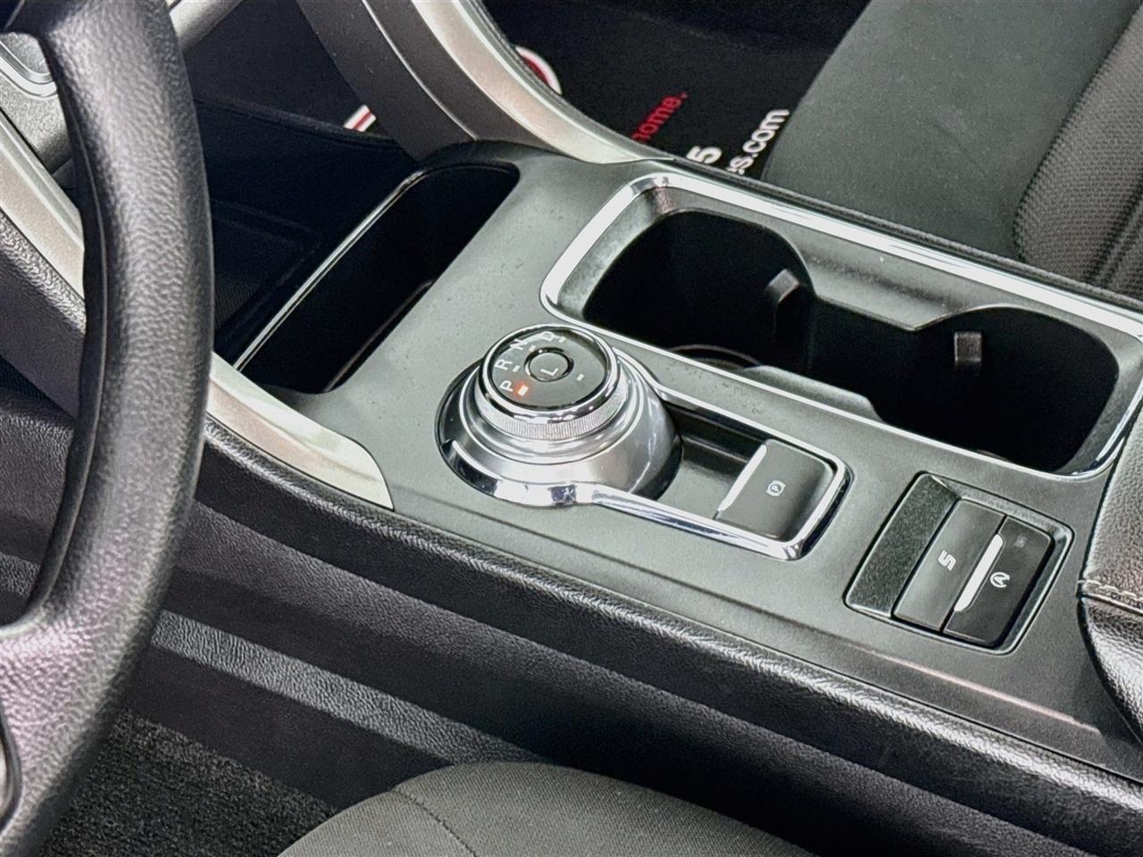 Ford Fusion SE FWD 2020