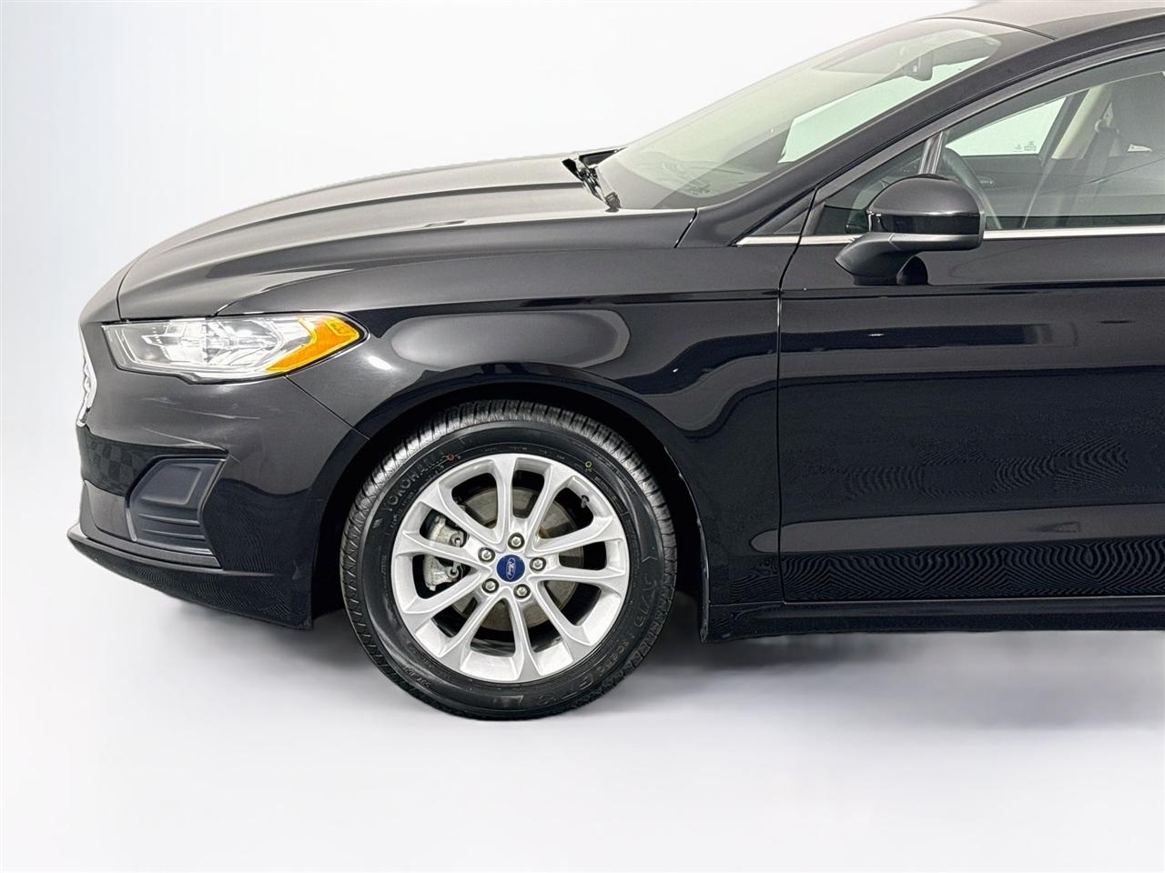 Ford Fusion SE FWD 2020