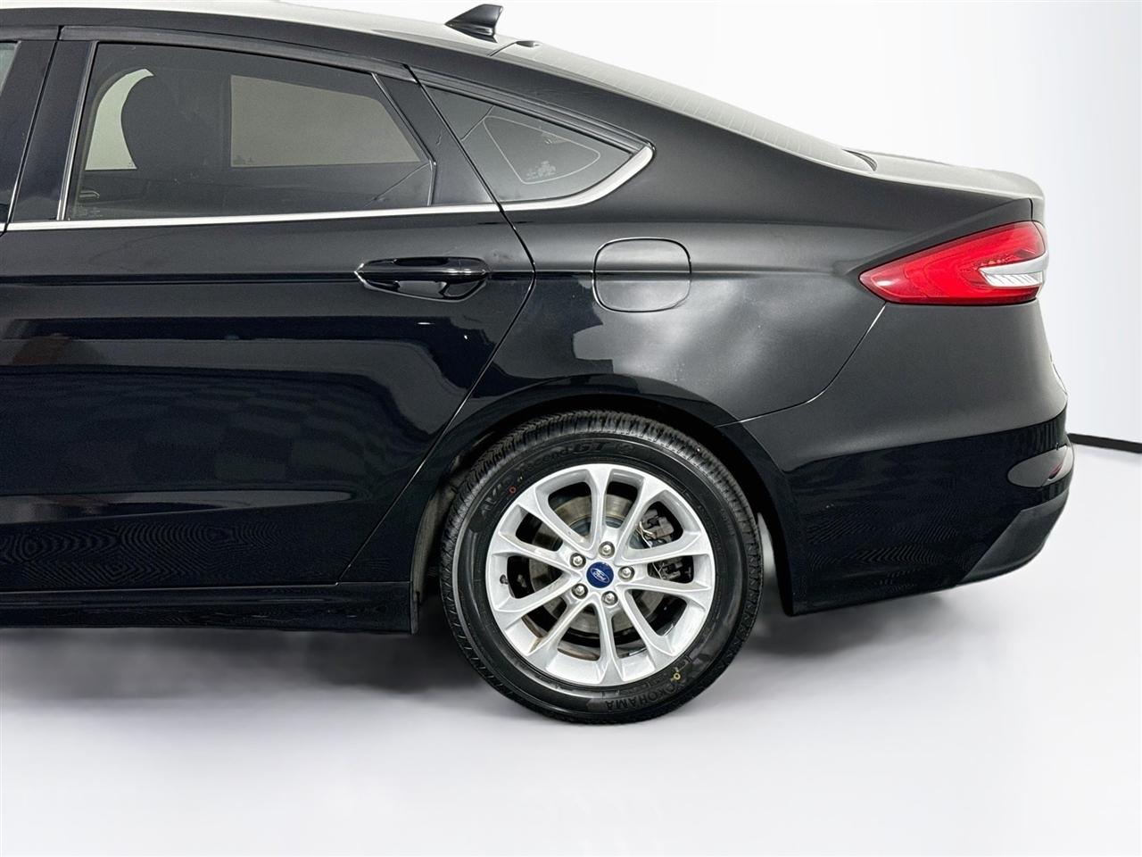 Ford Fusion SE FWD 2020