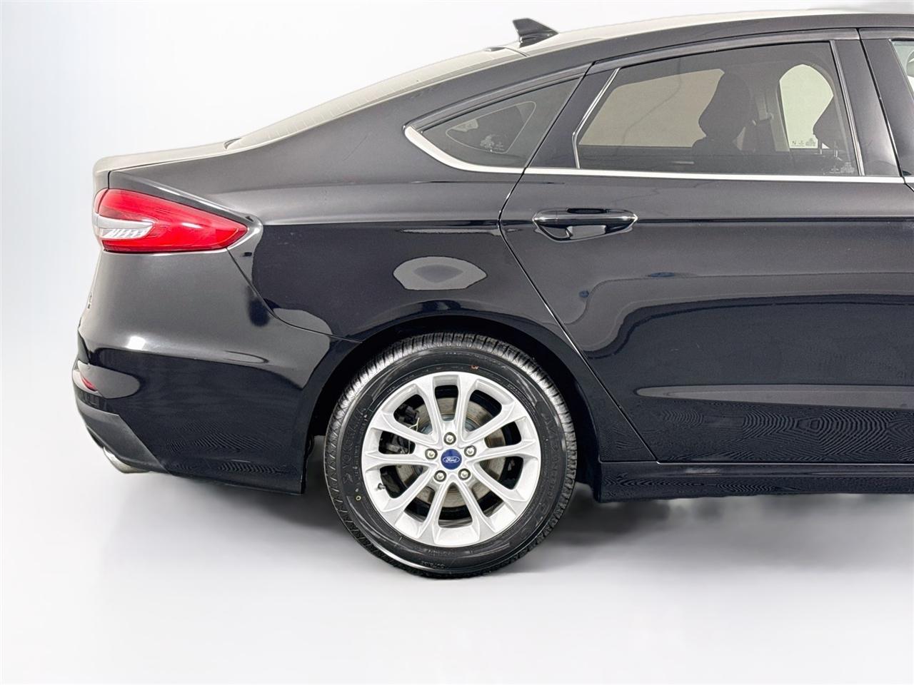 Ford Fusion SE FWD 2020