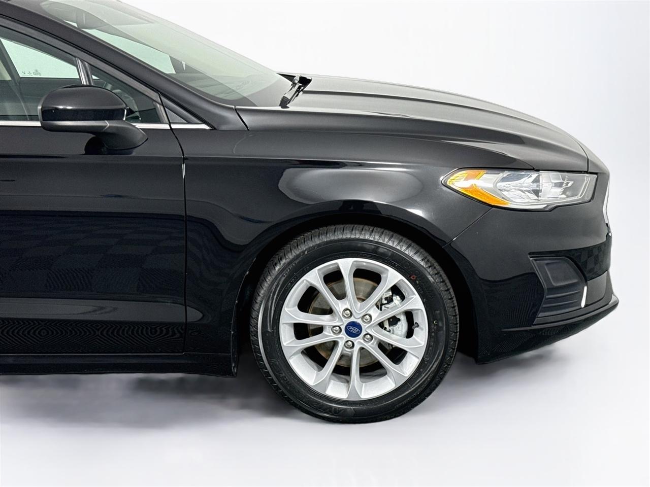 Ford Fusion SE FWD 2020