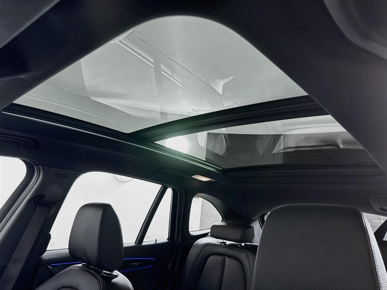 BMW X1 xDrive28i Sports Activity Vehicle 2021
