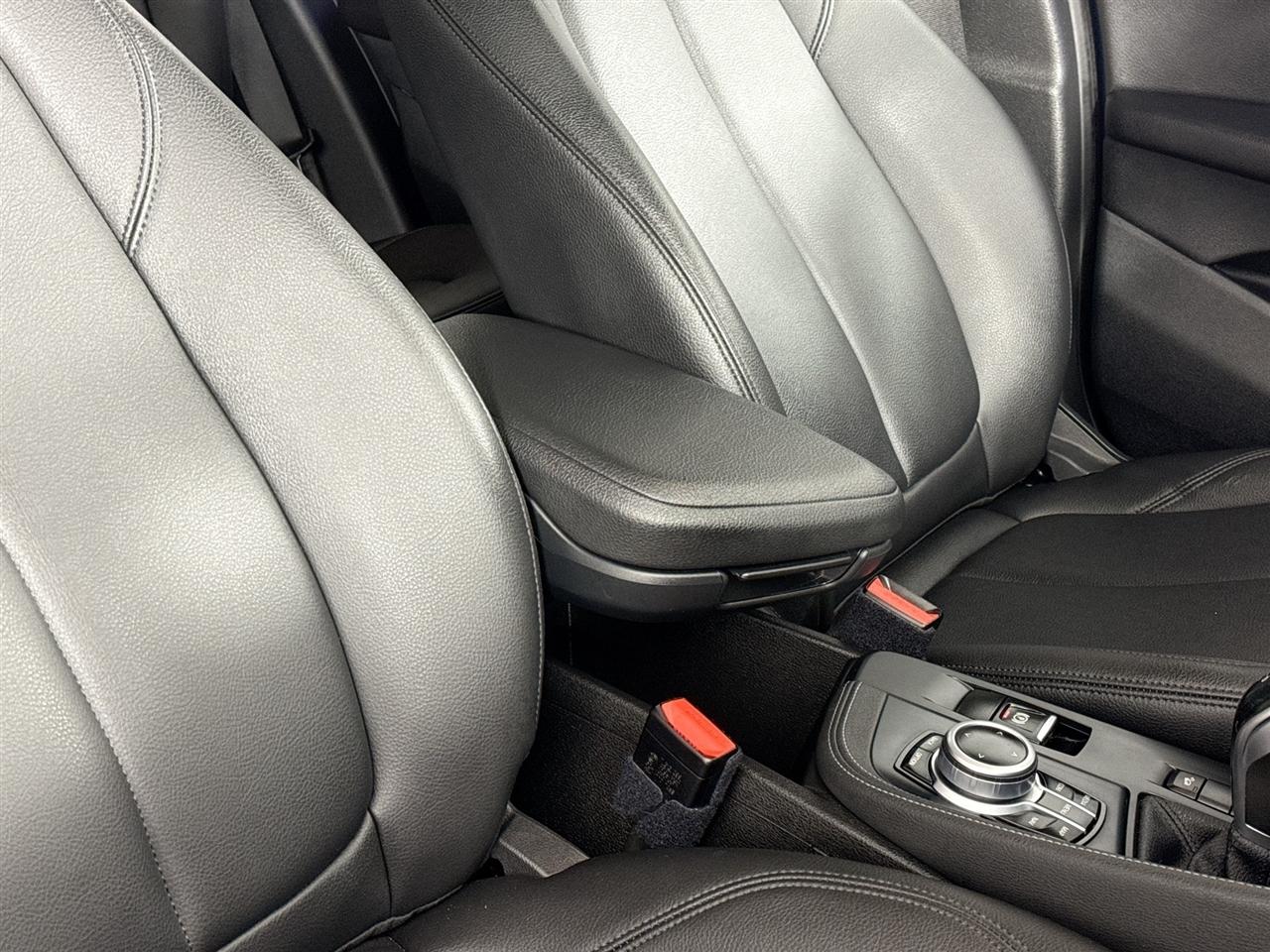 BMW X1 xDrive28i Sports Activity Vehicle 2021