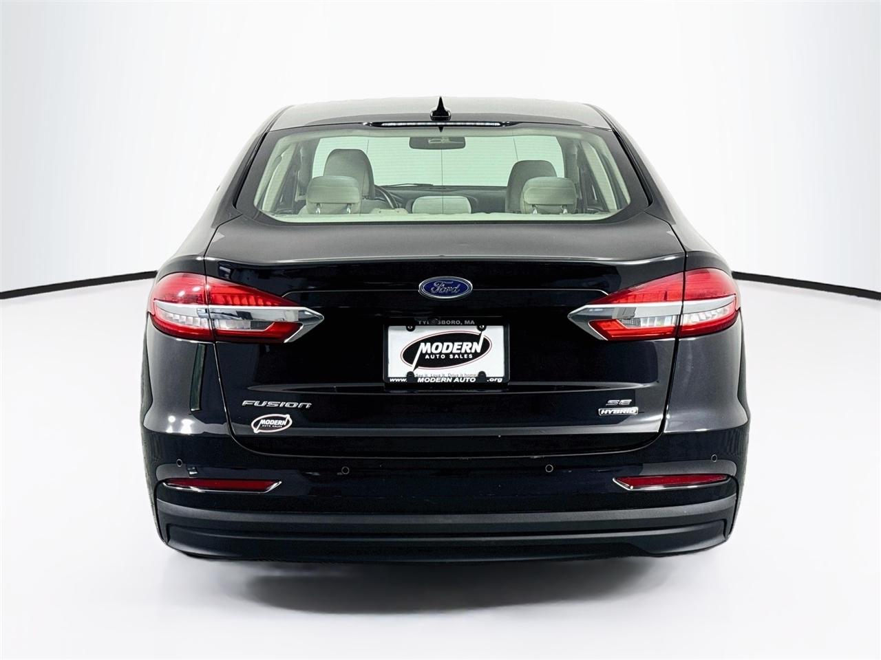 Ford Fusion Hybrid SE FWD 2020