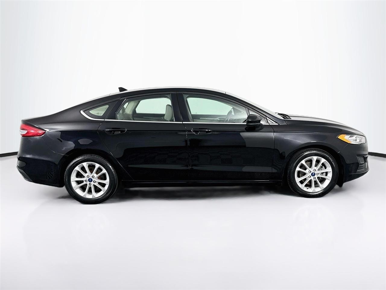 Ford Fusion Hybrid SE FWD 2020