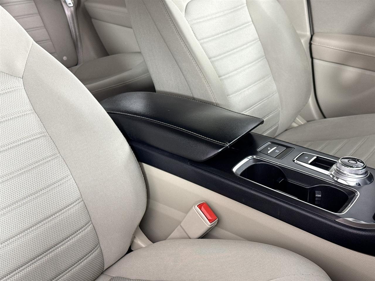 Ford Fusion Hybrid SE FWD 2020