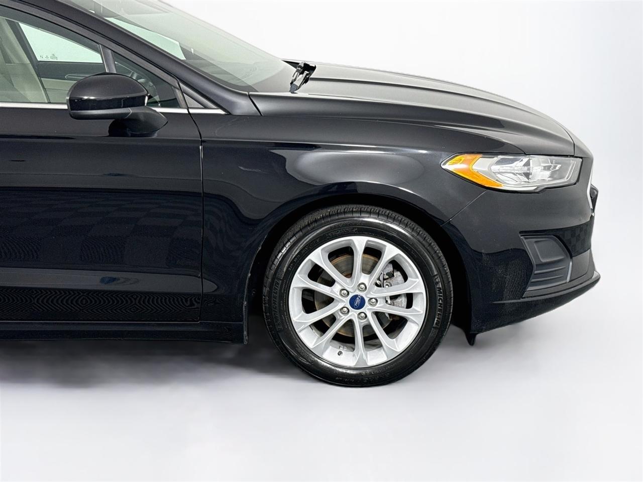 Ford Fusion Hybrid SE FWD 2020