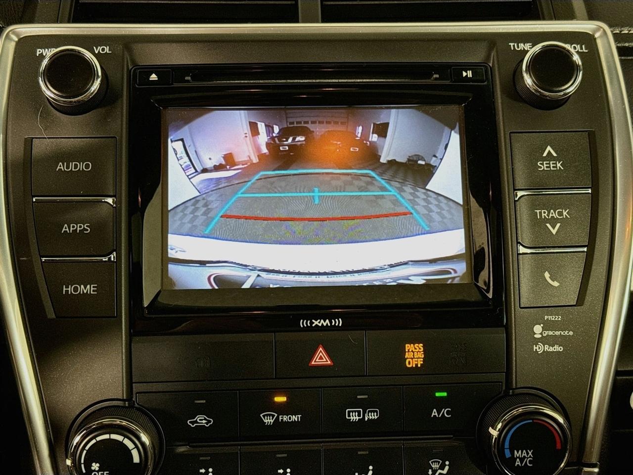 Toyota Camry XLE Auto (Natl) 2017