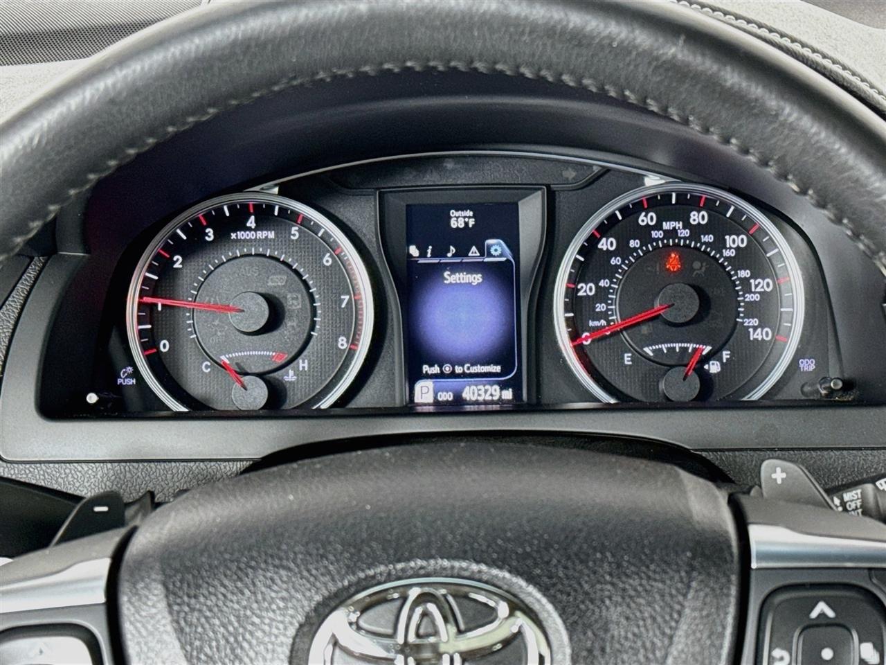Toyota Camry XLE Auto (Natl) 2017