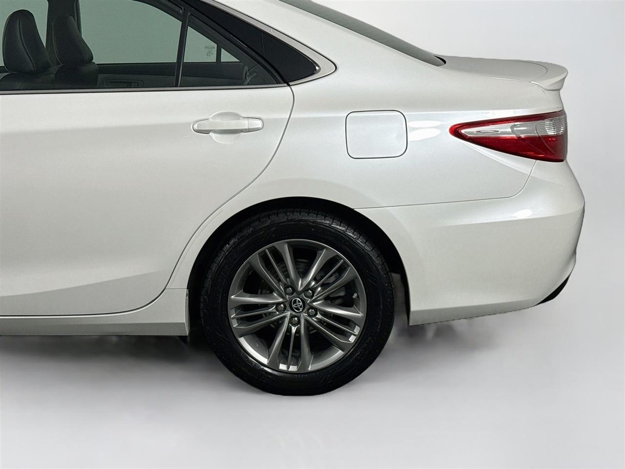 Toyota Camry XLE Auto (Natl) 2017