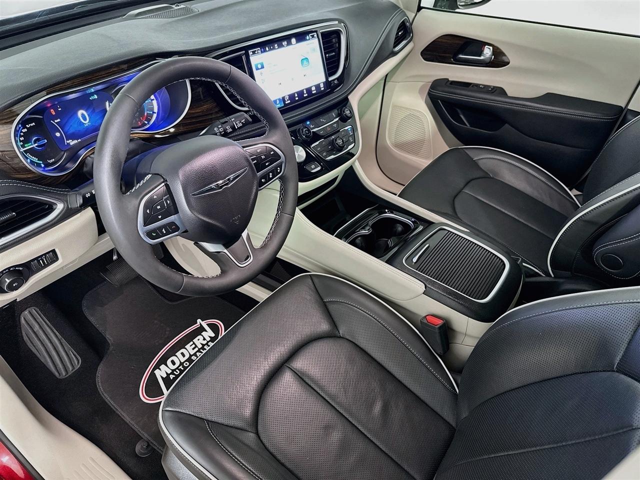 Chrysler Pacifica Hybrid Limited FWD 2023