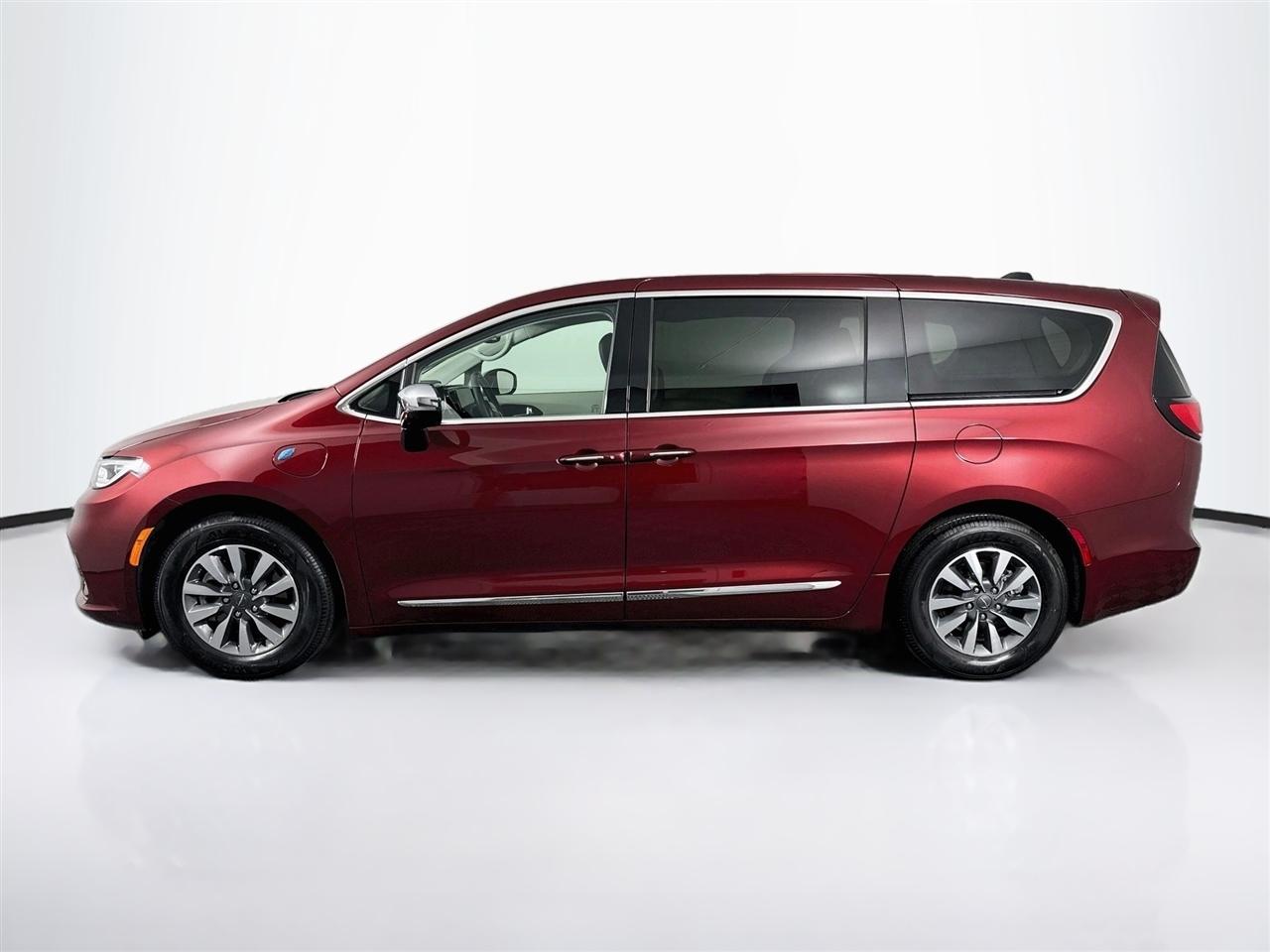 Chrysler Pacifica Hybrid Limited FWD 2023