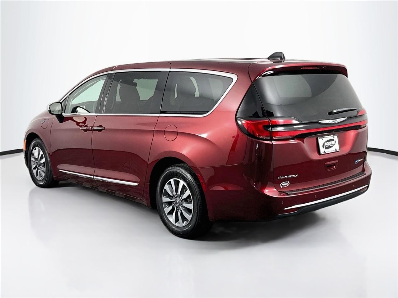 Chrysler Pacifica Hybrid Limited FWD 2023
