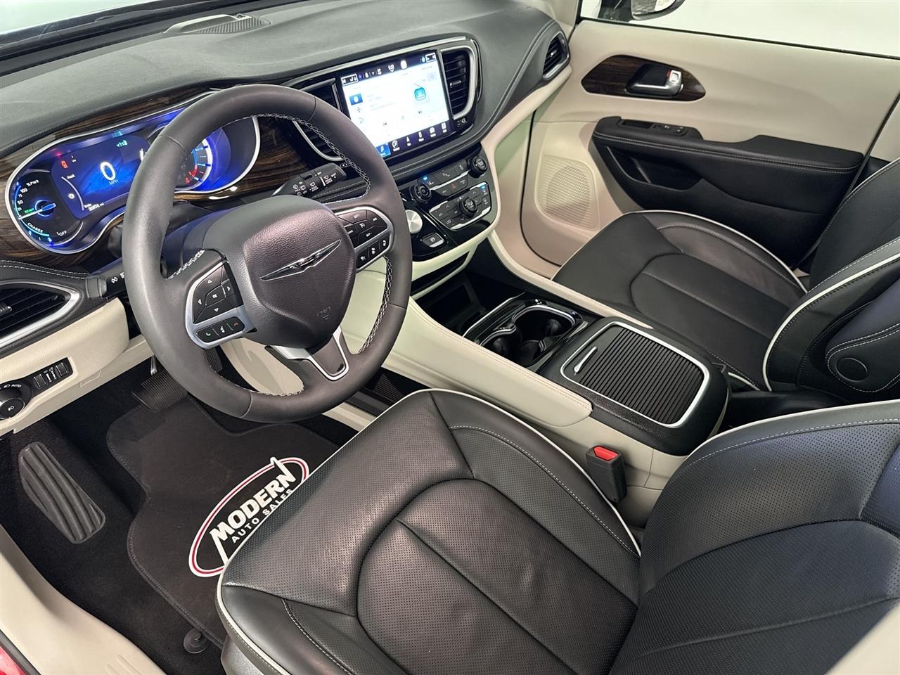 Chrysler Pacifica Hybrid Limited FWD 2023
