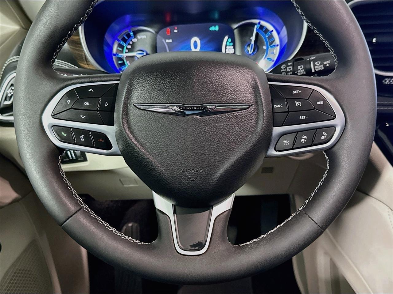 Chrysler Pacifica Hybrid Limited FWD 2023