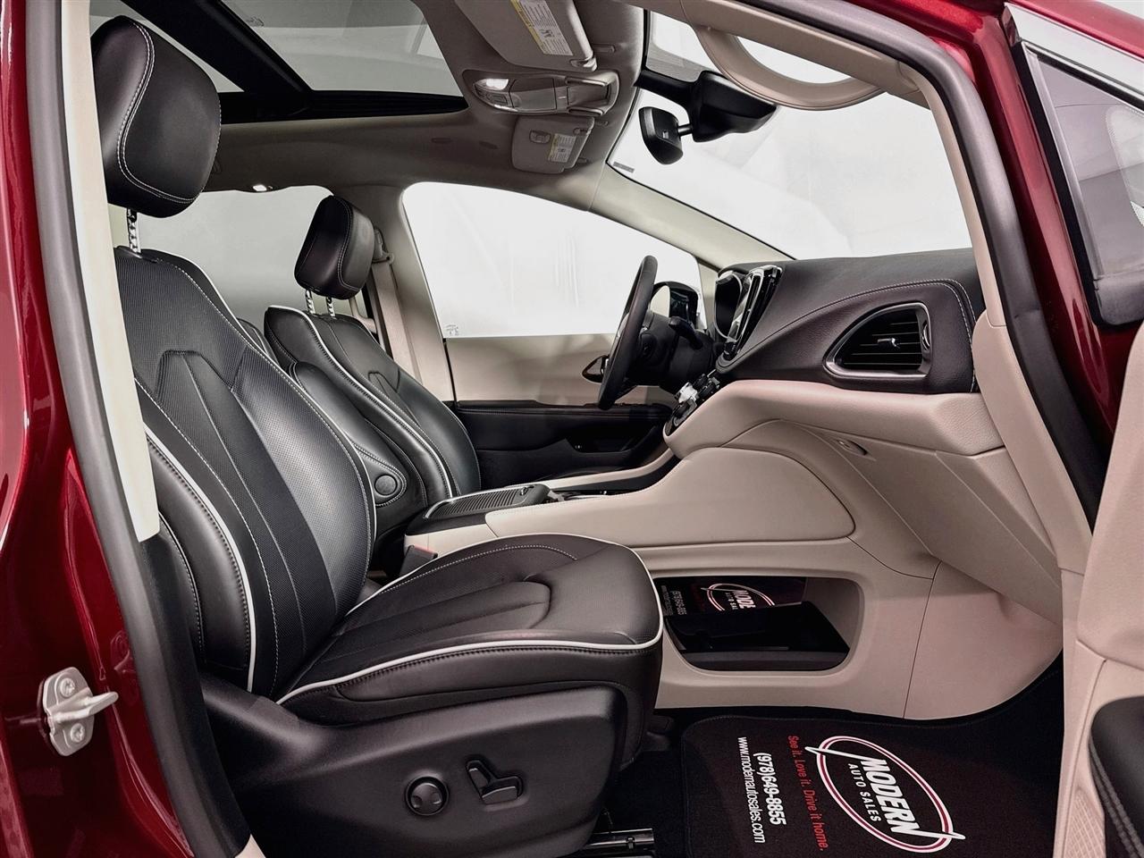 Chrysler Pacifica Hybrid Limited FWD 2023
