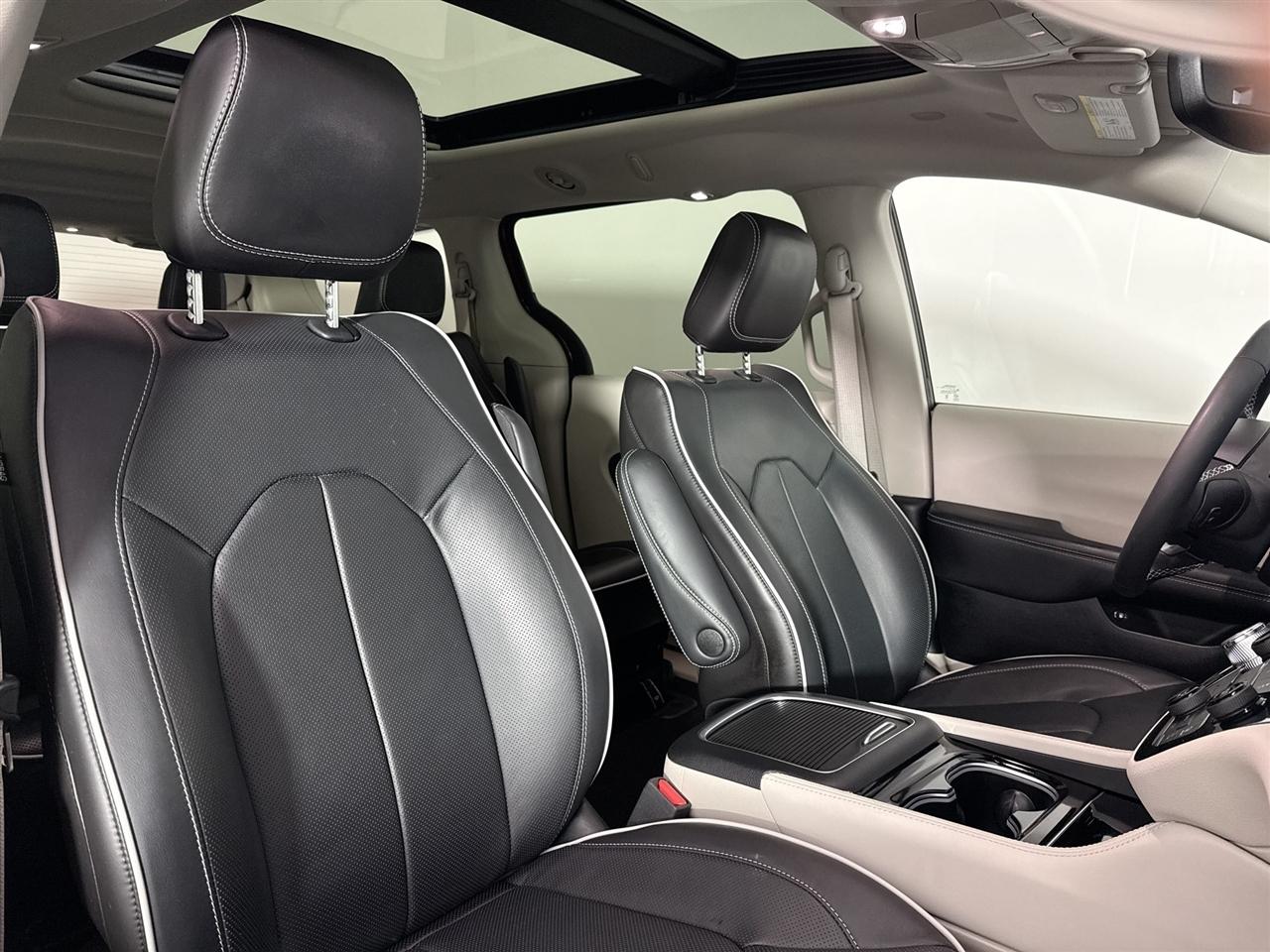 Chrysler Pacifica Hybrid Limited FWD 2023
