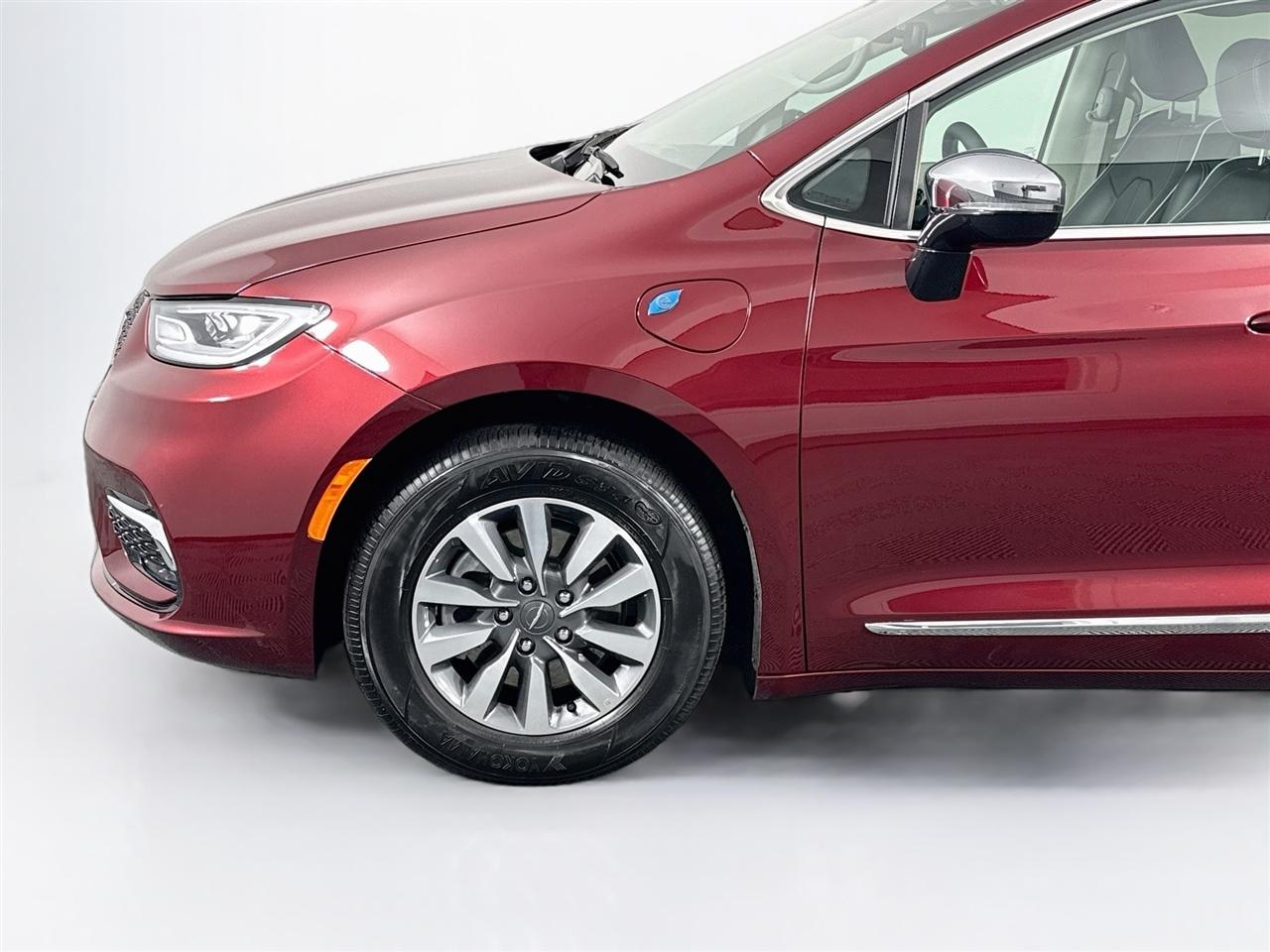 Chrysler Pacifica Hybrid Limited FWD 2023