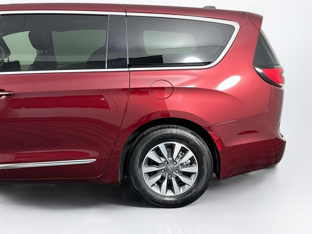 Chrysler Pacifica Hybrid Limited FWD 2023