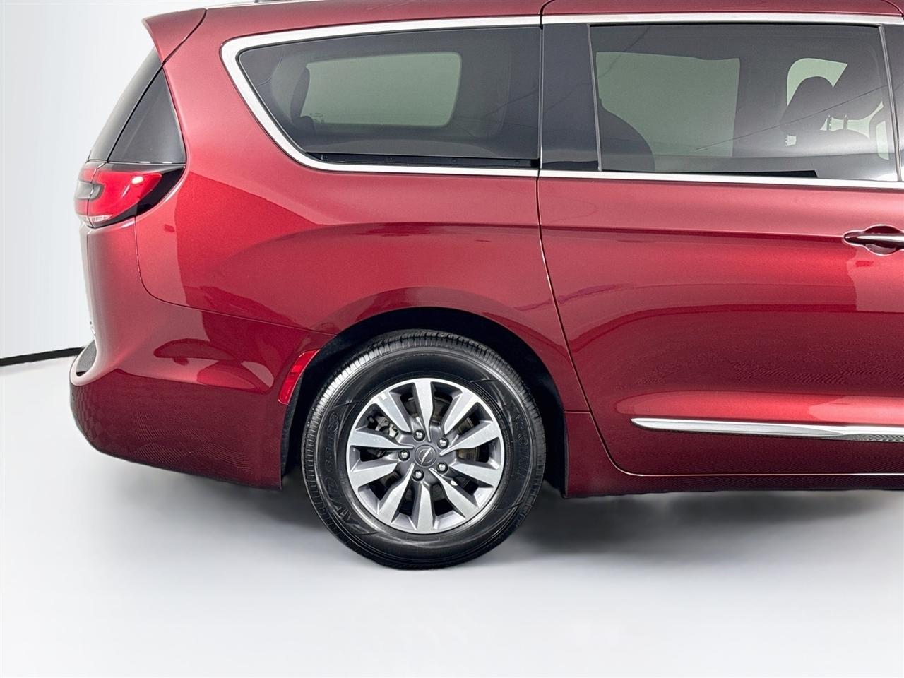 Chrysler Pacifica Hybrid Limited FWD 2023