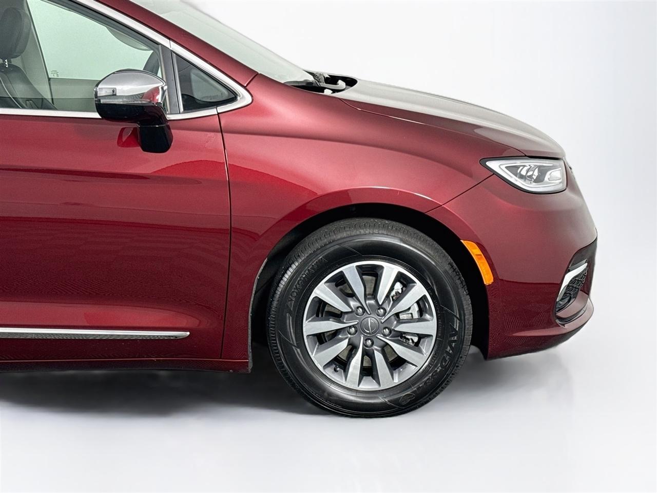 Chrysler Pacifica Hybrid Limited FWD 2023