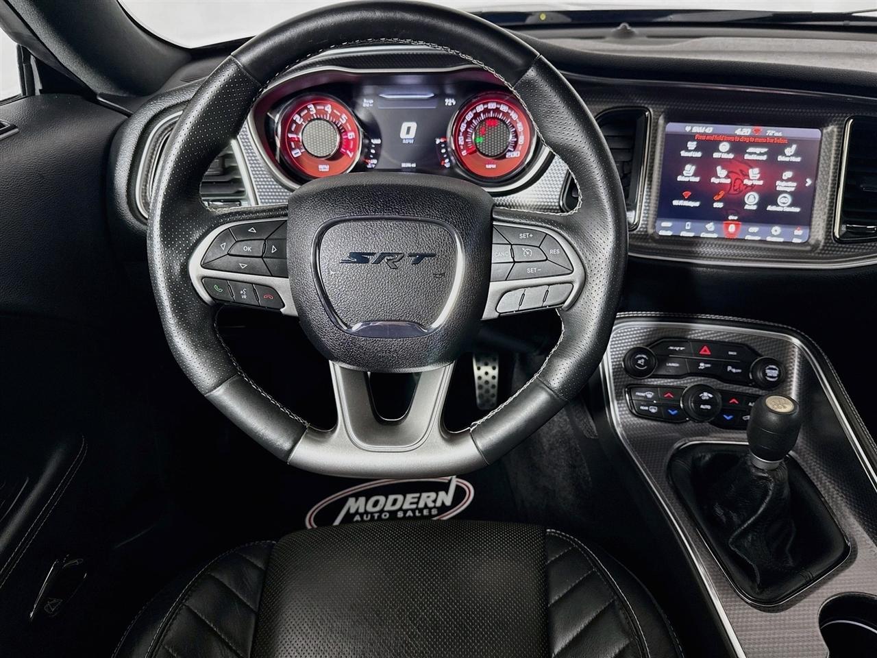 Dodge Challenger 2dr Cpe SRT Hellcat 2016
