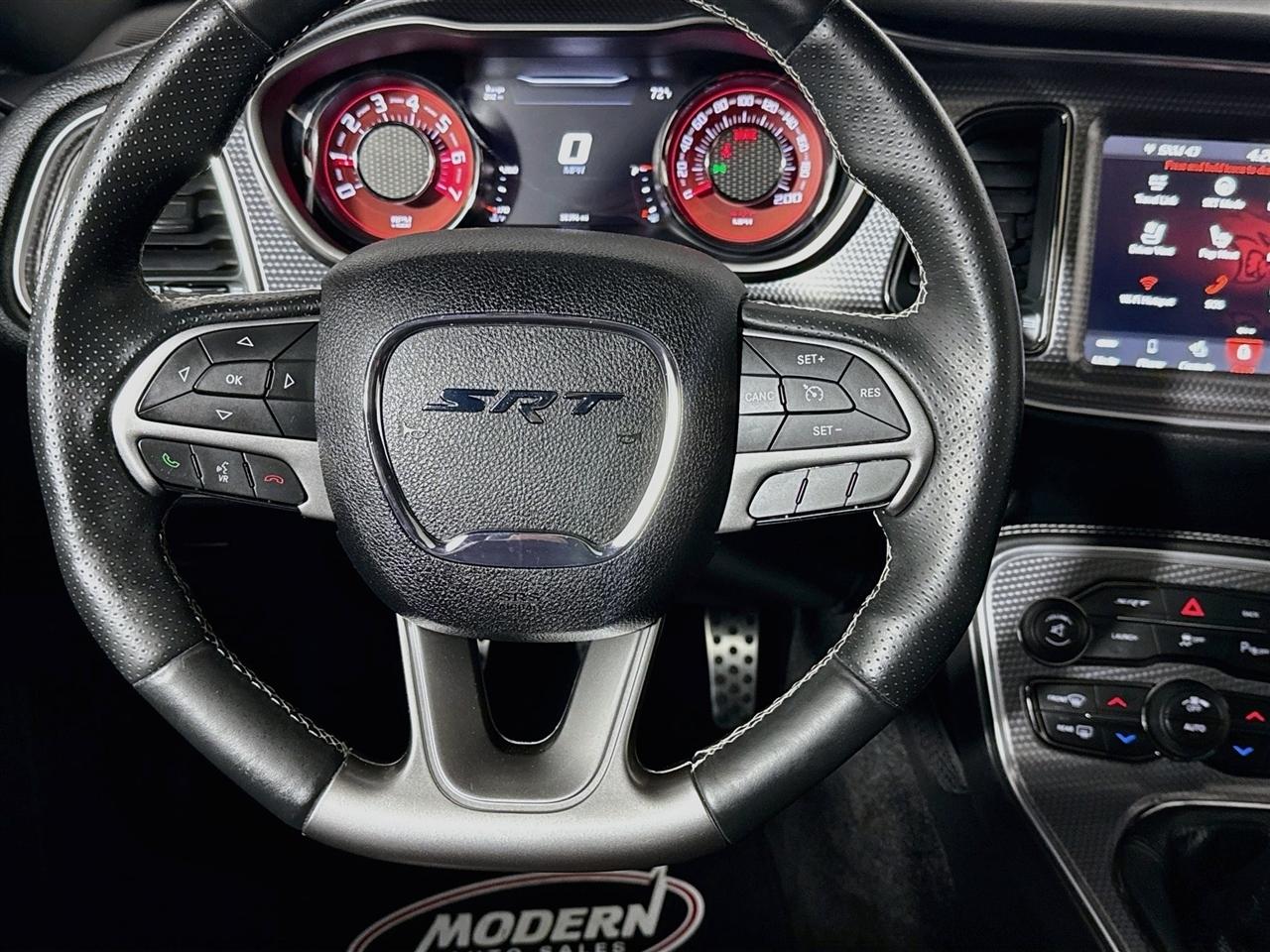 Dodge Challenger 2dr Cpe SRT Hellcat 2016