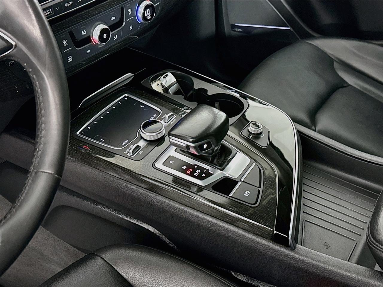 Audi Q7 SE Premium Plus 55 TFSI quattro 2019