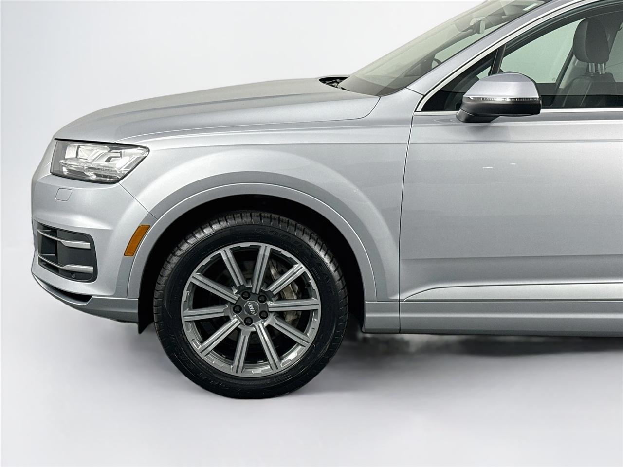 Audi Q7 SE Premium Plus 55 TFSI quattro 2019