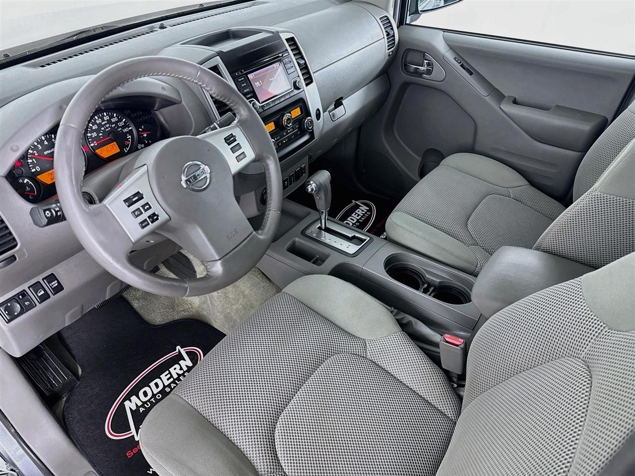 Nissan Frontier 4WD Crew Cab SWB Auto SV 2016