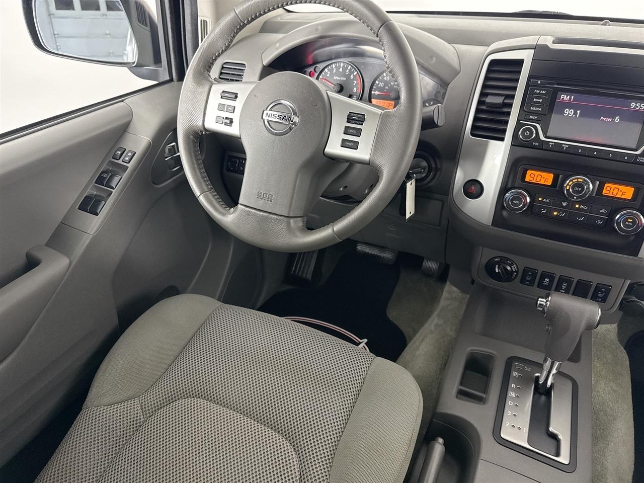 Nissan Frontier 4WD Crew Cab SWB Auto SV 2016
