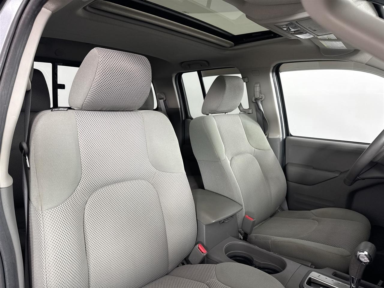 Nissan Frontier 4WD Crew Cab SWB Auto SV 2016