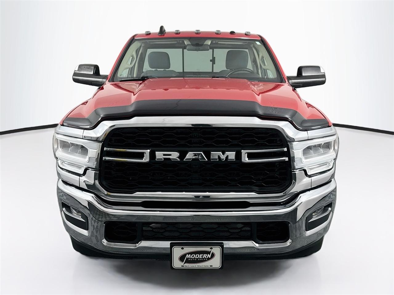 RAM 2500 Tradesman 4x4 Reg Cab 8' Box 2019