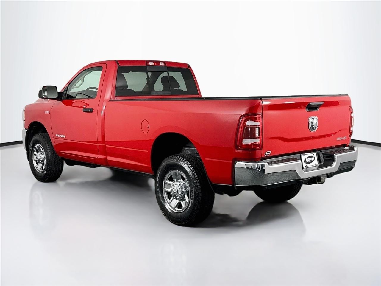 RAM 2500 Tradesman 4x4 Reg Cab 8' Box 2019