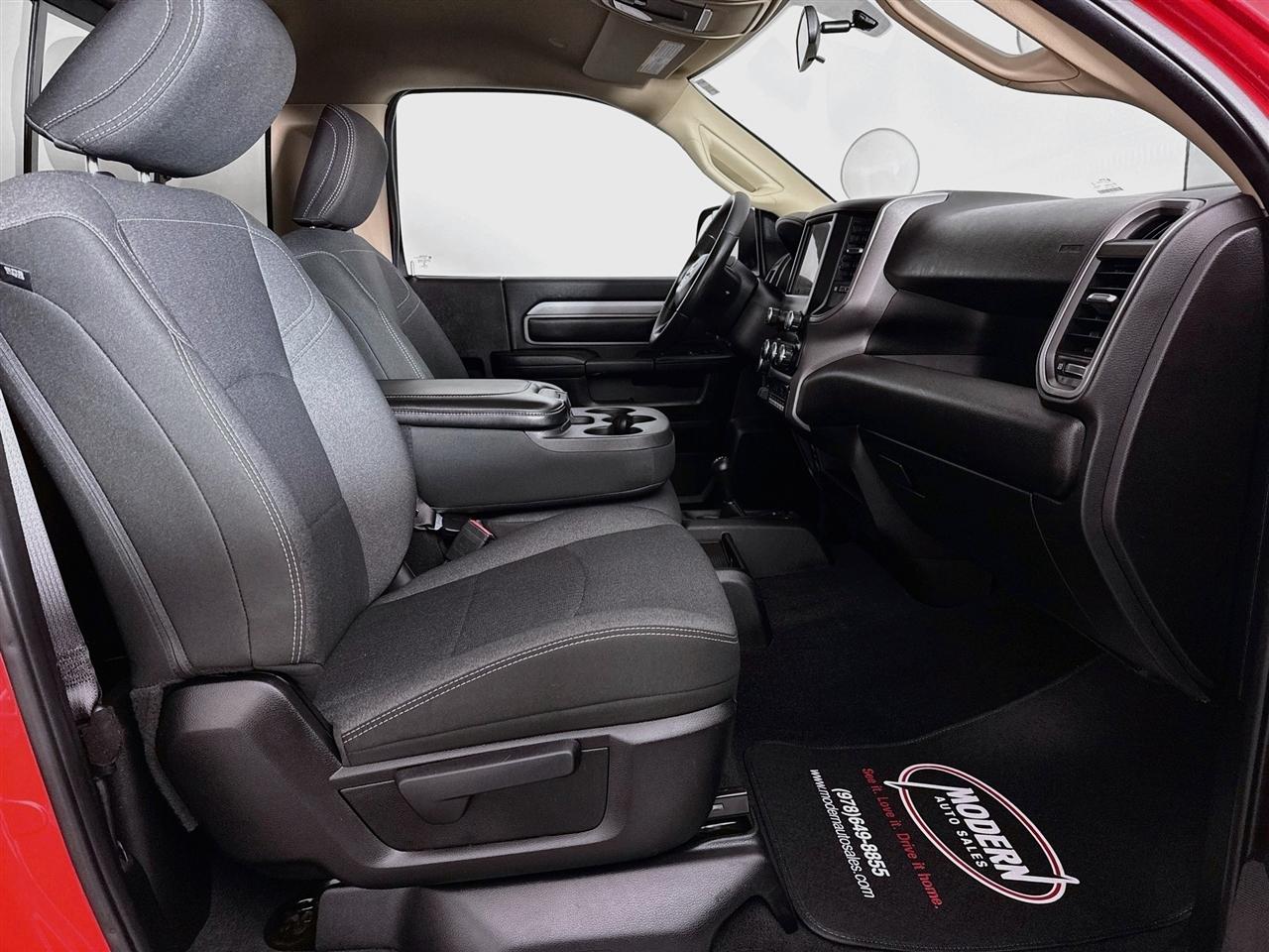 RAM 2500 Tradesman 4x4 Reg Cab 8' Box 2019
