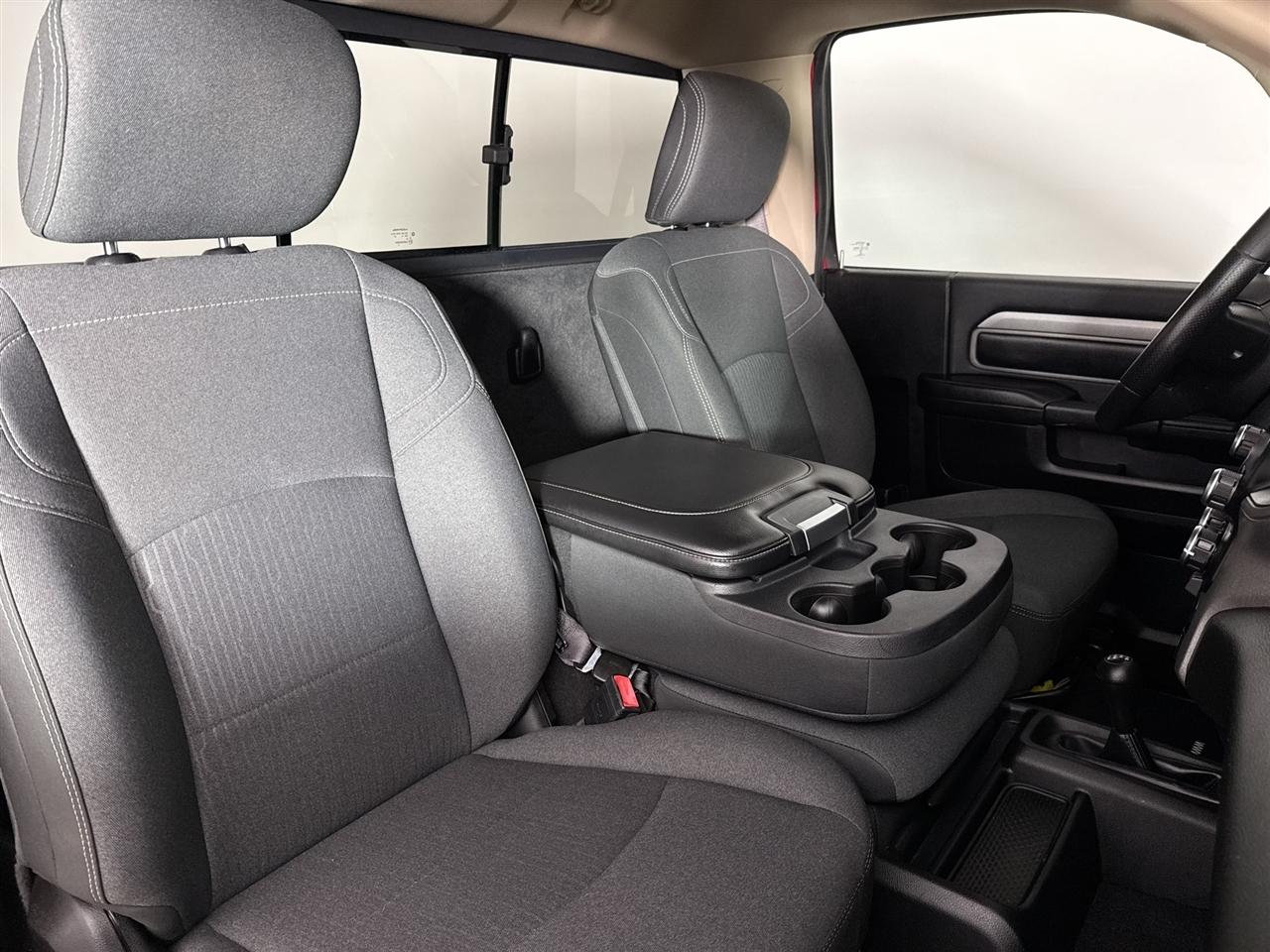 RAM 2500 Tradesman 4x4 Reg Cab 8' Box 2019
