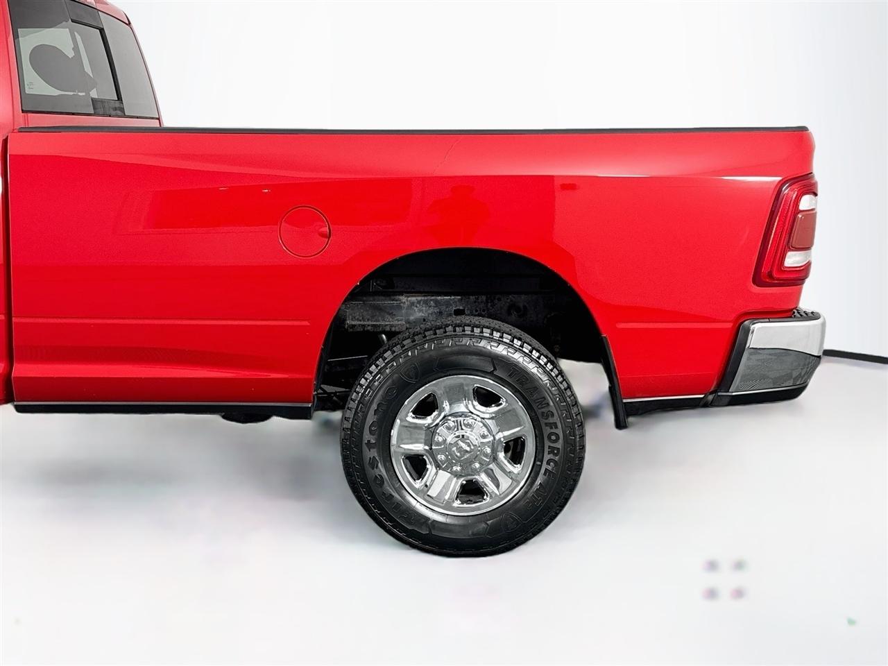RAM 2500 Tradesman 4x4 Reg Cab 8' Box 2019
