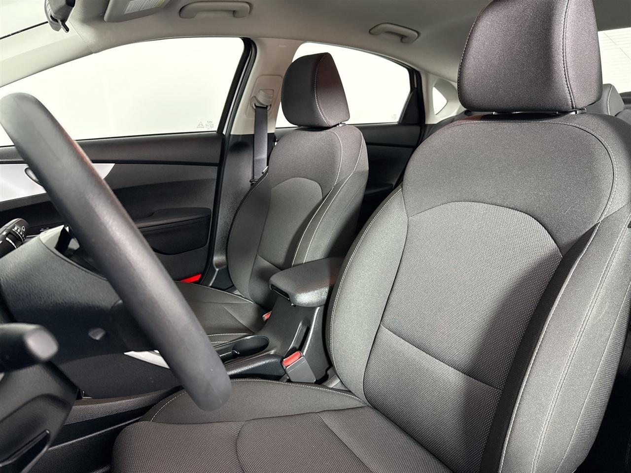 Kia Forte LXS IVT 2023