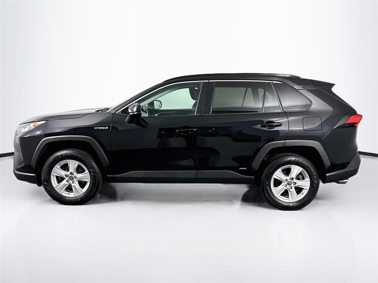 Toyota RAV4 Hybrid LE AWD (Natl) 2021