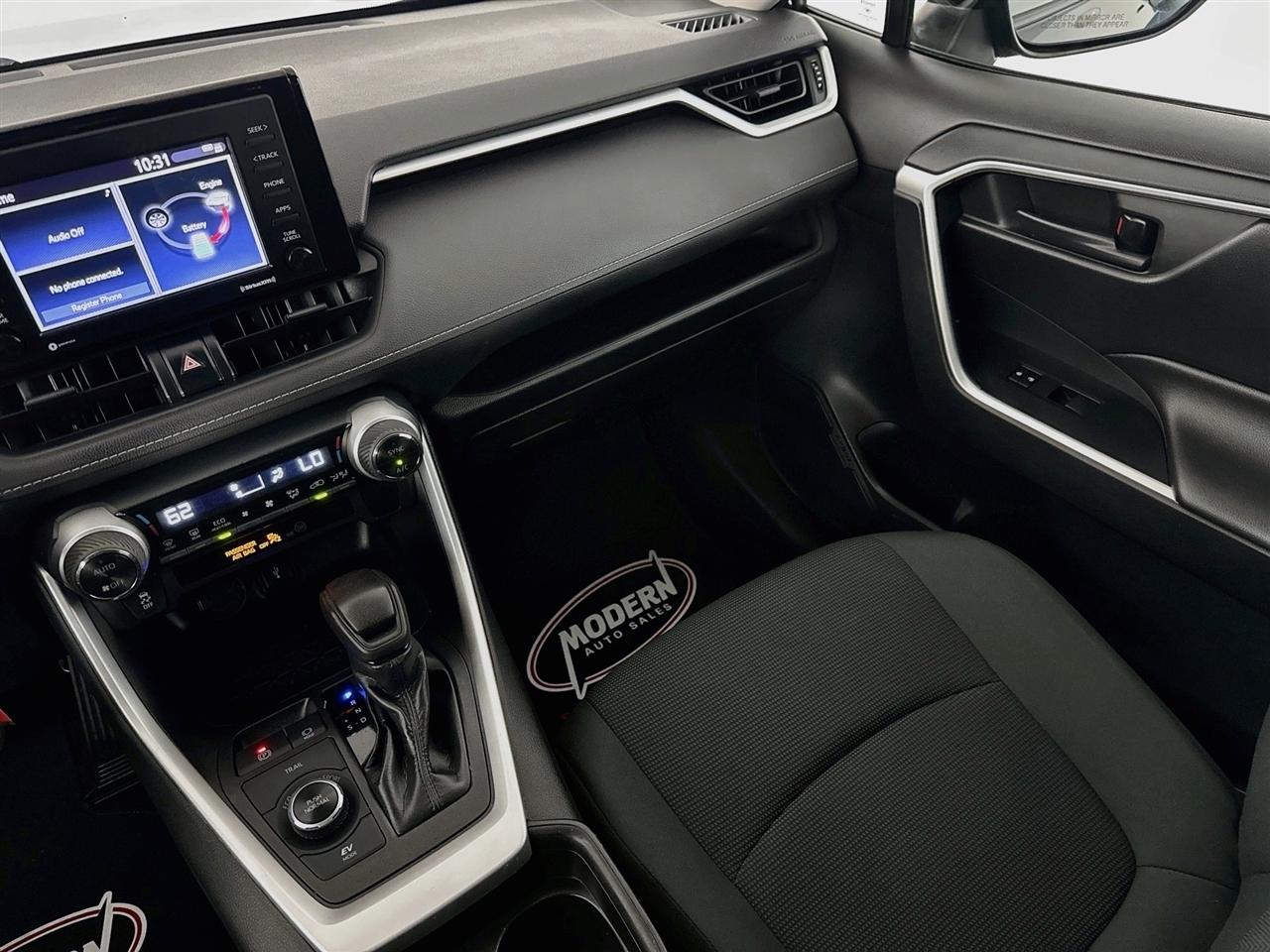 Toyota RAV4 Hybrid LE AWD (Natl) 2021