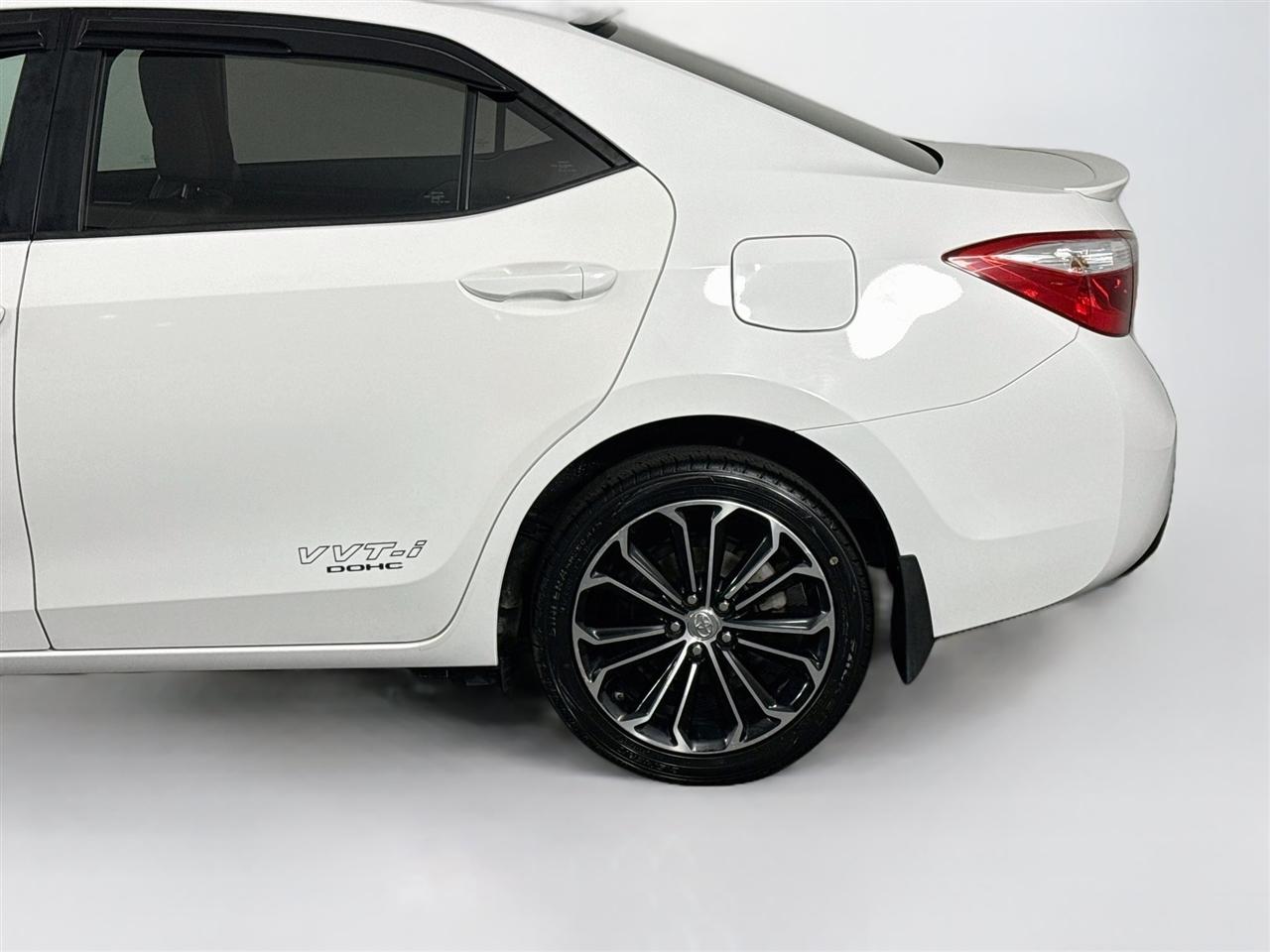 Toyota Corolla 4dr Sdn CVT S w/Special Edition Pkg (Natl) 2016