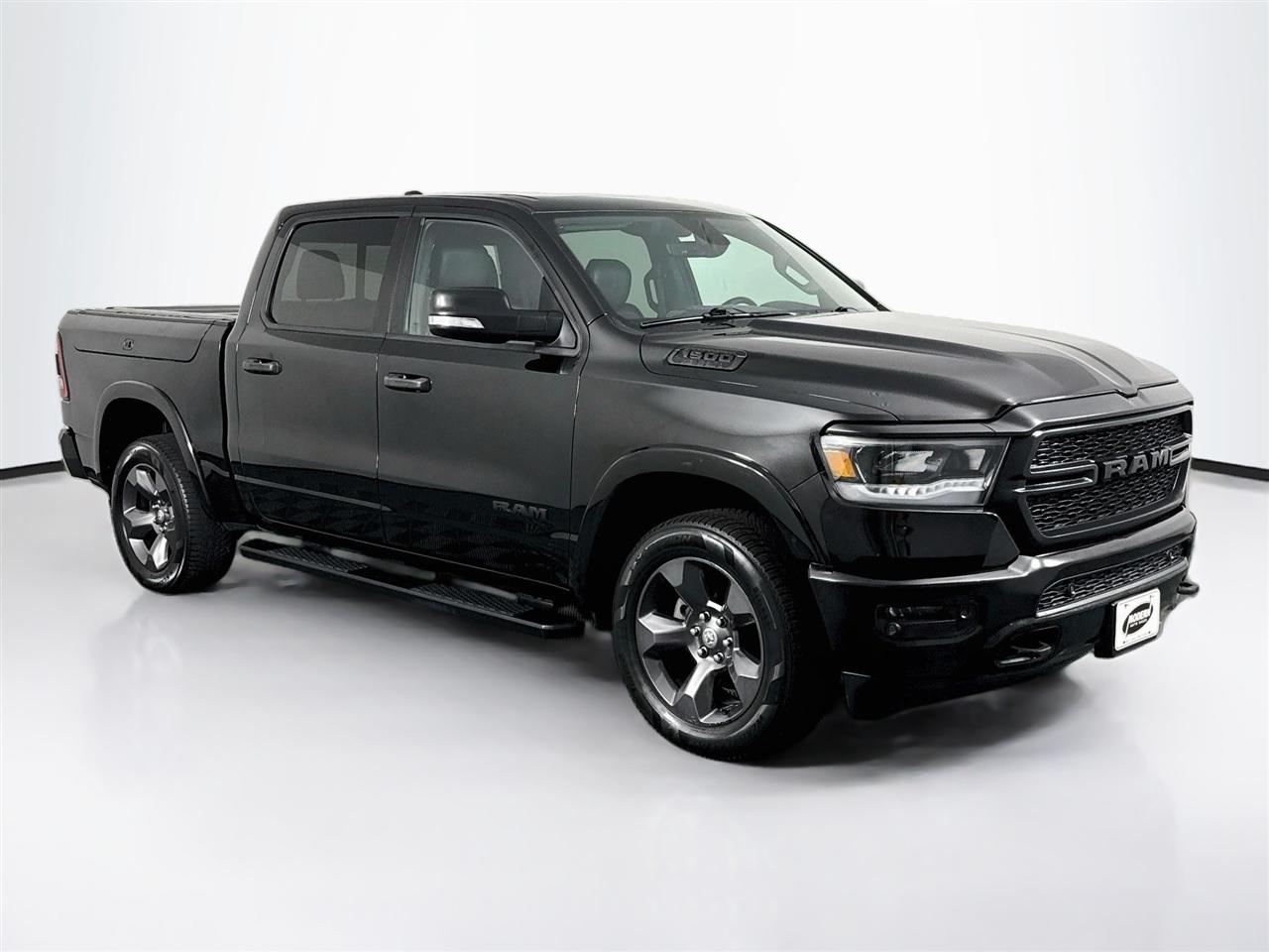 RAM 1500 Big Horn 4x4 Crew Cab 5'7" Box 2020