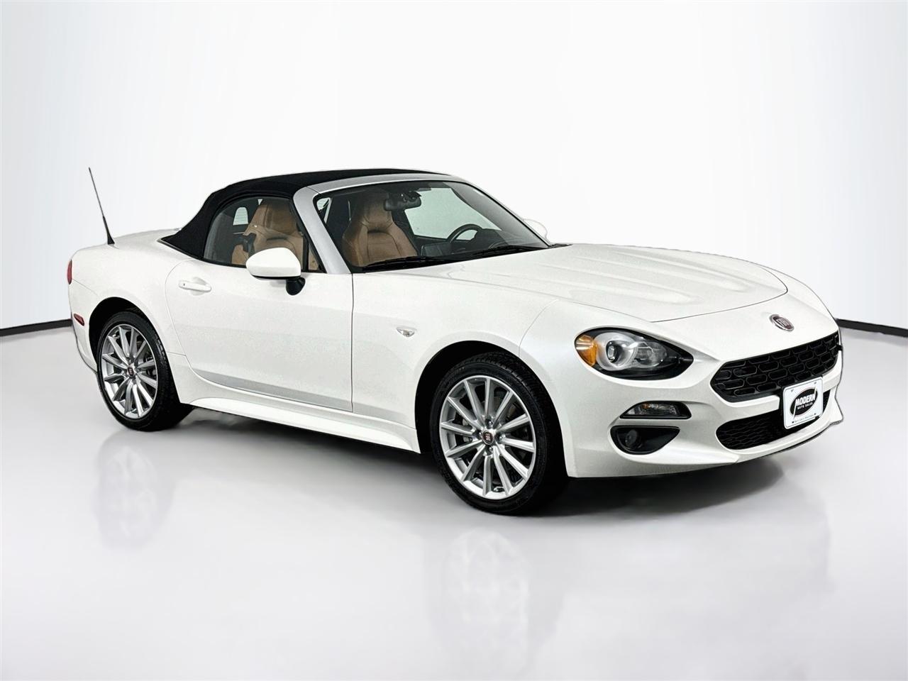 Fiat 124 Spider Lusso Convertible 2018