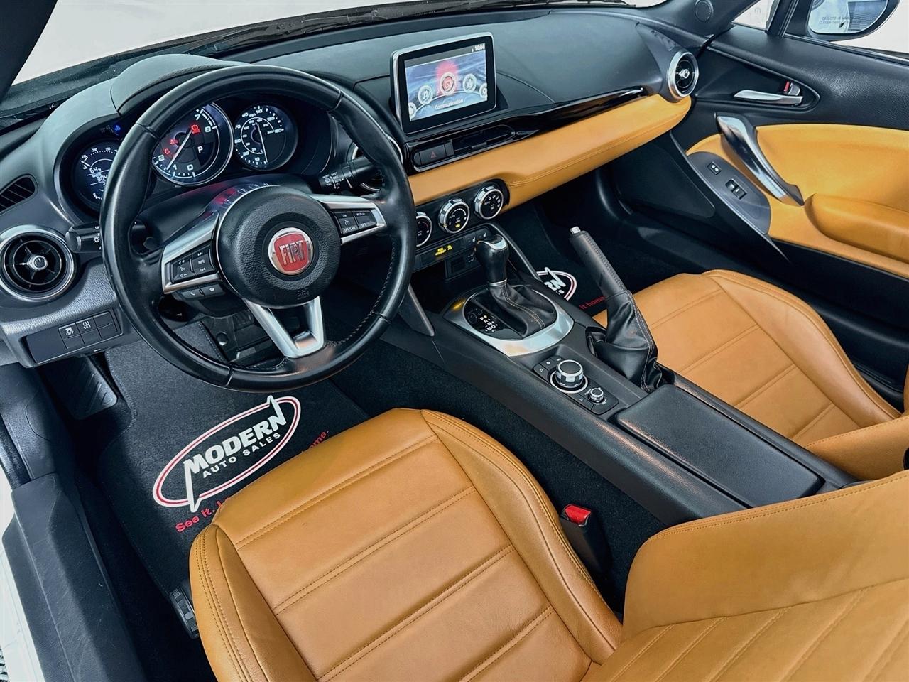 Fiat 124 Spider Lusso Convertible 2018
