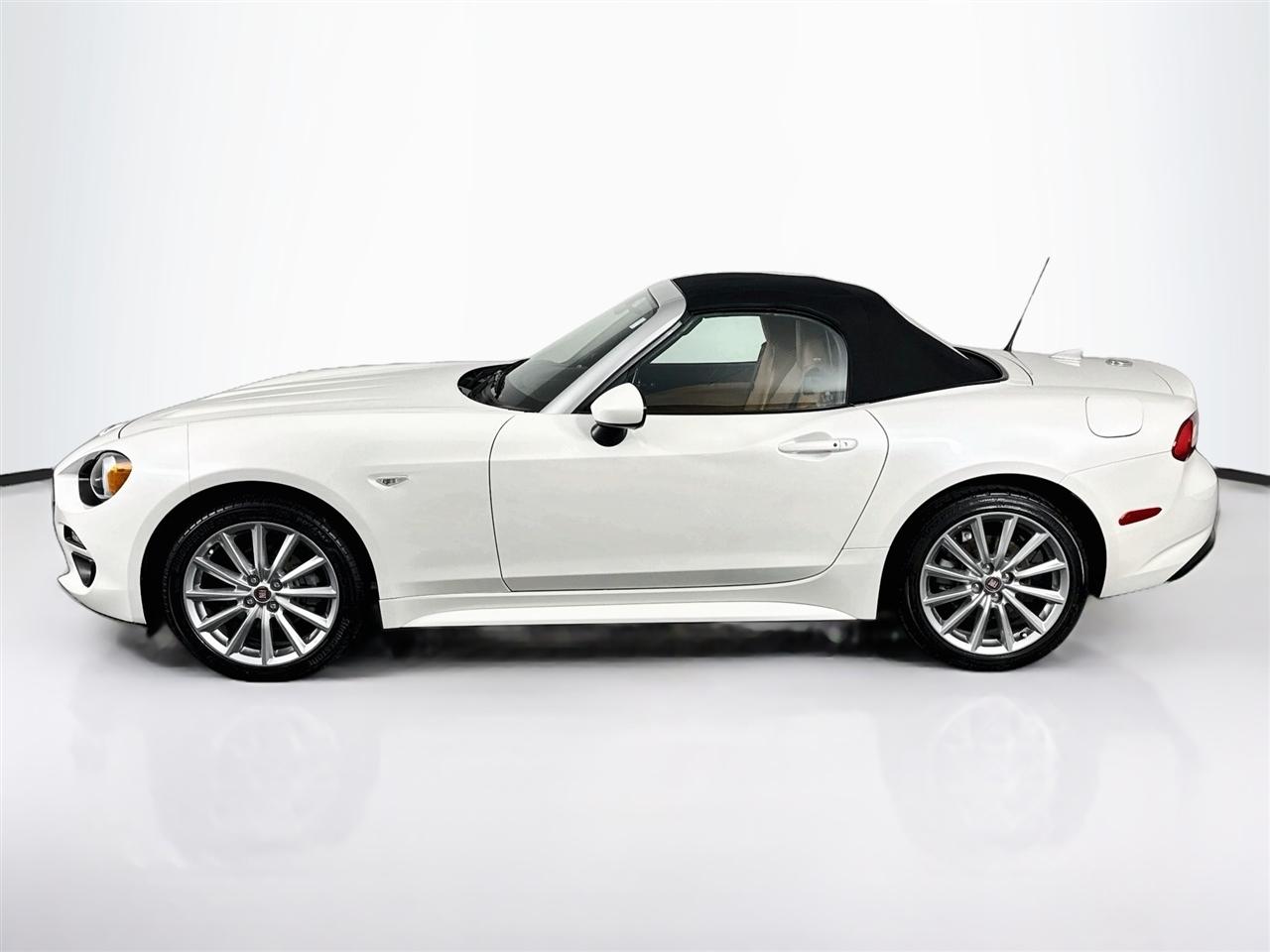 Fiat 124 Spider Lusso Convertible 2018