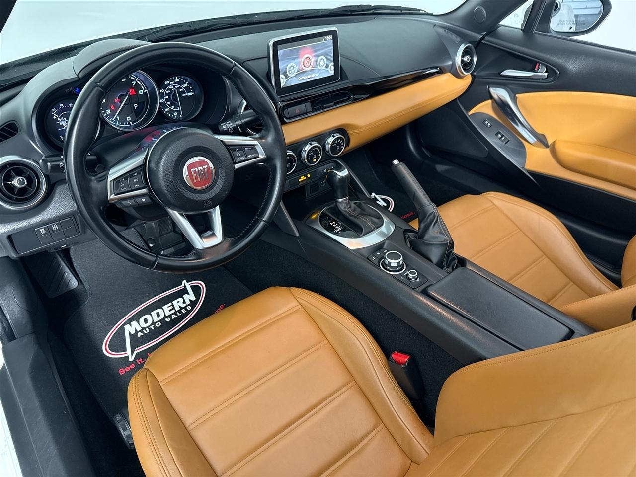 Fiat 124 Spider Lusso Convertible 2018